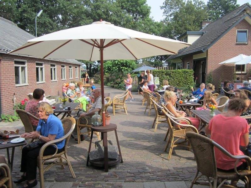 Pluktuin Stoutenburg, uitje in Nederland